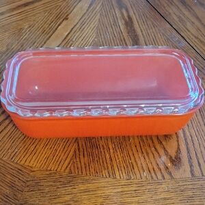 Jeanette Glass~ Vintage~ Cassarole~Scalloped Edge Lid
